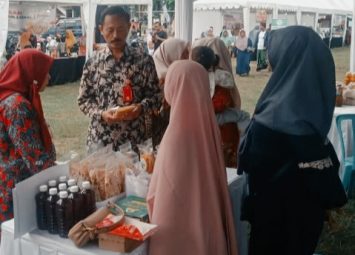 Pameran Kearifan Lokal Pemberdayaan UMKM Untuk Naik Kelas