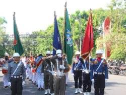 Kirab Pataka Jer Basuki Mawa Beya Rangkaian HUT Jawa Timur