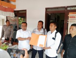 Tim Paslon Teguh Haryono-Farida Hidayati Melaporkan KPU Bojonegoro ke Bawaslu