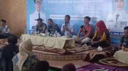 Bupati Bojonegoro Medhayoh, Penjual Tempe di Jembatan Kare Sampaikan Aspirasi